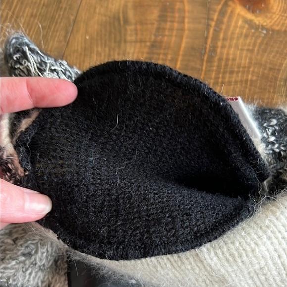 Chunky Knit Black and Gray Crew Neck Sweater - Picture 3 of 6